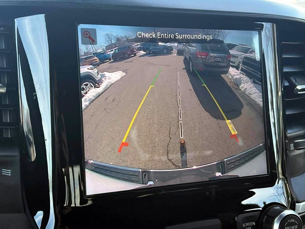 2022 RAM 1500 Big Horn Crew Cab 4x4 5'7' Box