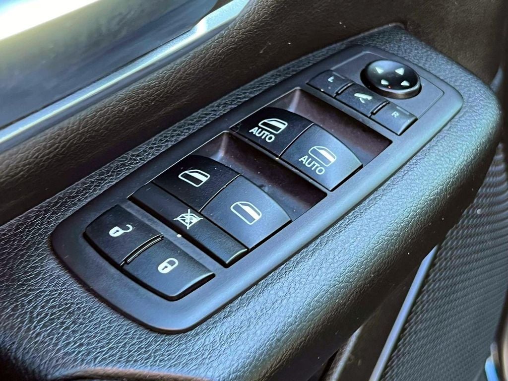 2019 RAM 1500 Big Horn/Lone Star Crew Cab 4x4 5'7' Box