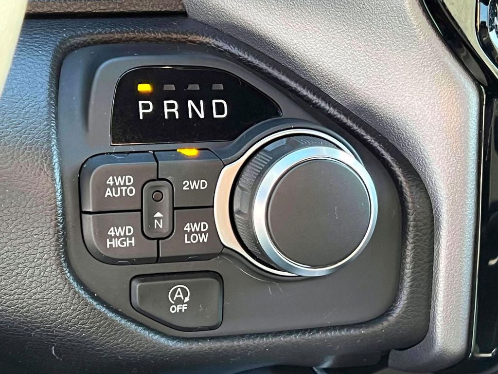 2025 RAM 1500 Big Horn Crew Cab 4x4 5'7' Box