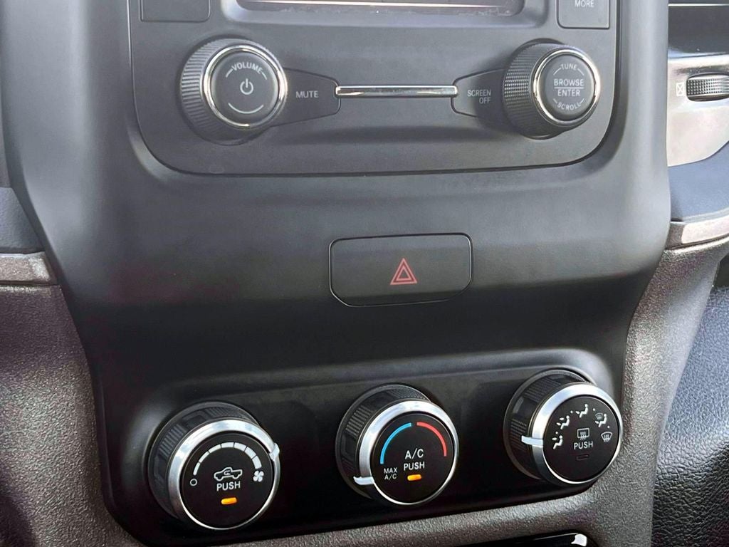 2023 RAM 1500 Tradesman Crew Cab 4x4 5'7' Box