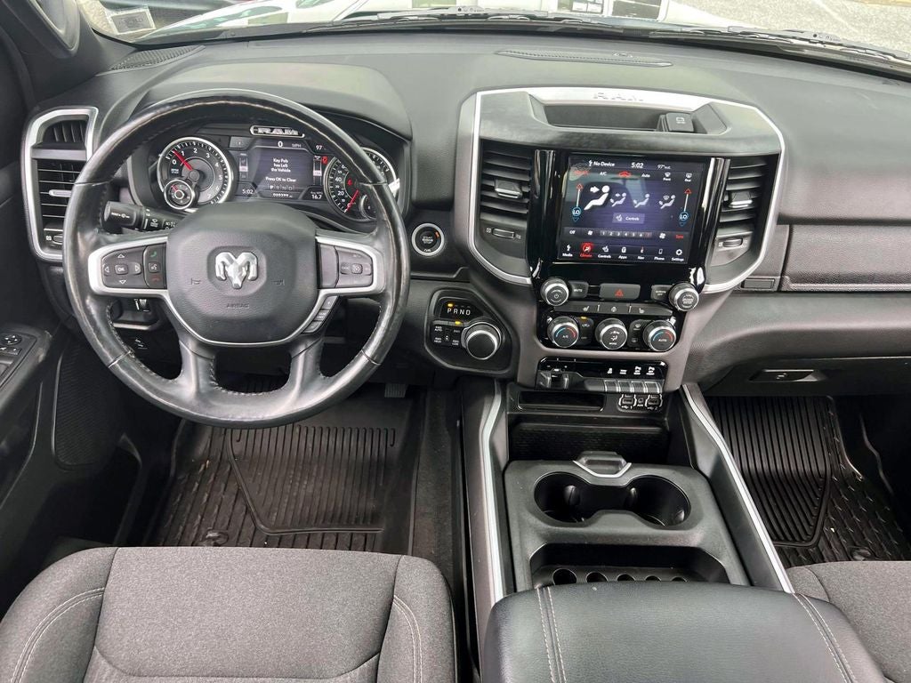 2020 RAM 1500 Big Horn Crew Cab 4x4 5'7' Box