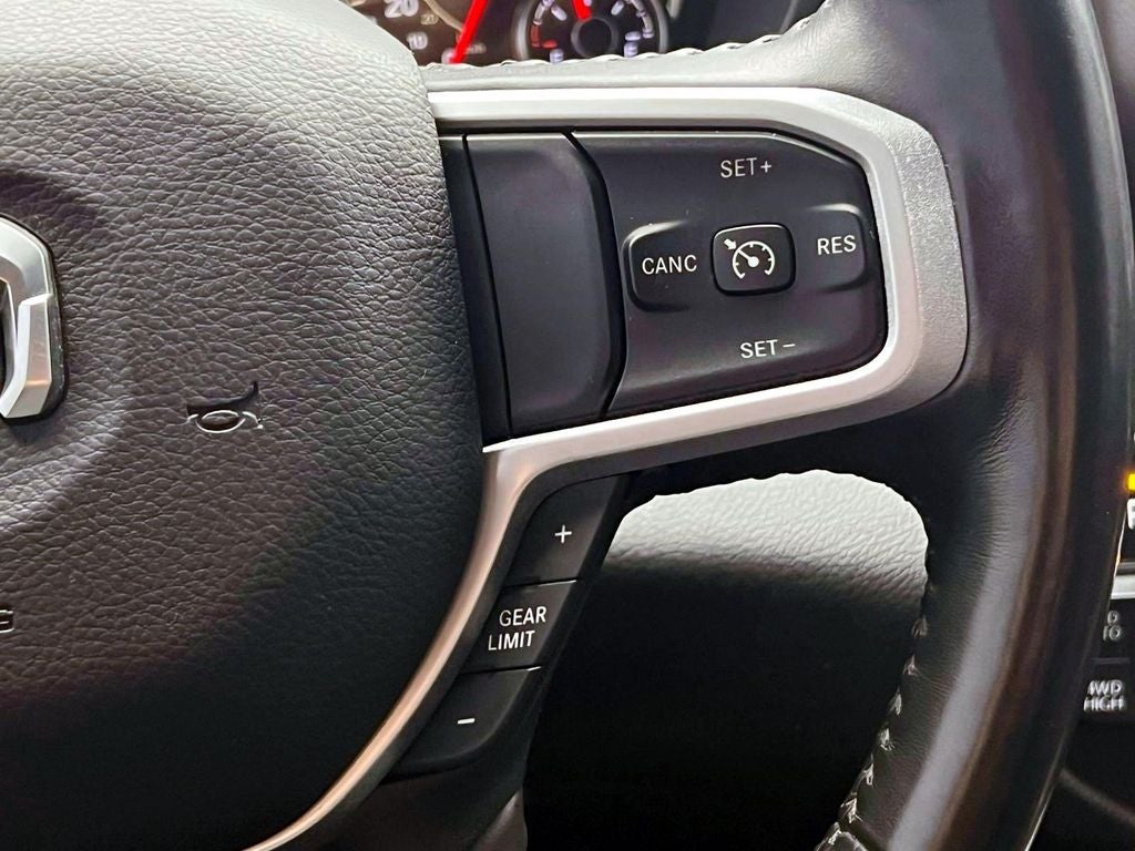 2022 RAM 1500 Big Horn Crew Cab 4x4 5'7' Box