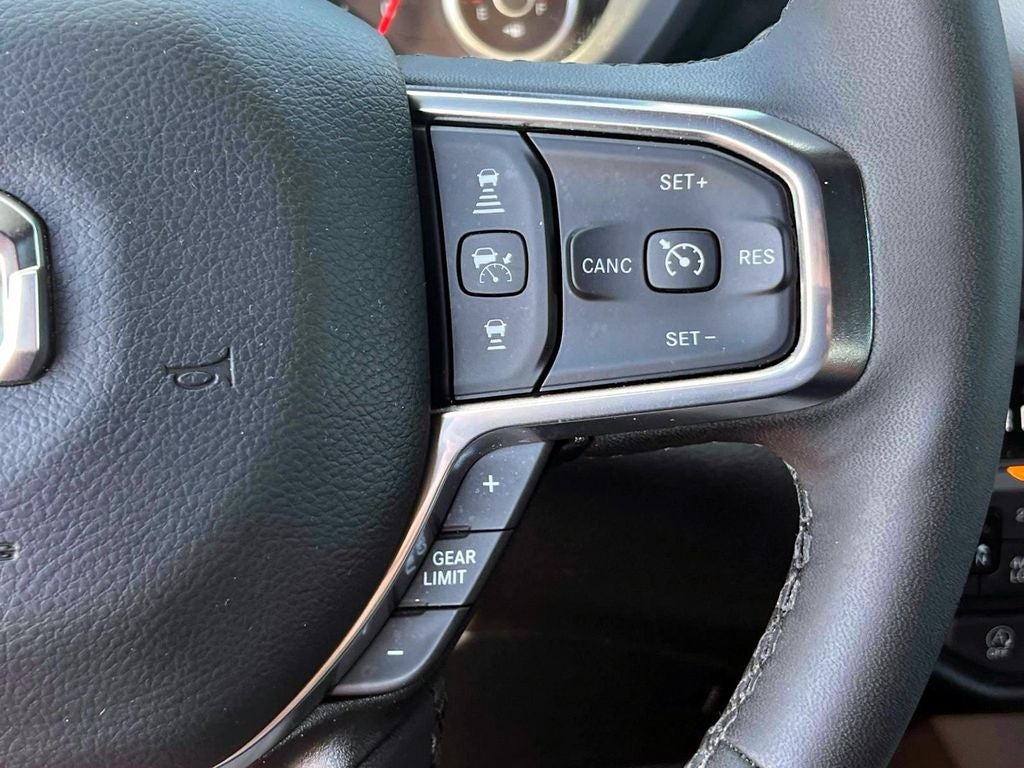 2026 RAM 1500 Laramie Crew Cab 4x4 5'7' Box