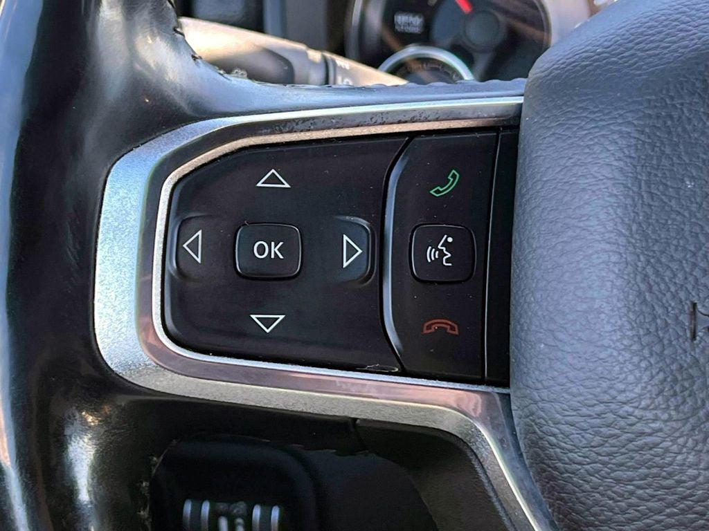 2019 RAM 1500 Laramie Crew Cab 4x4 5'7' Box