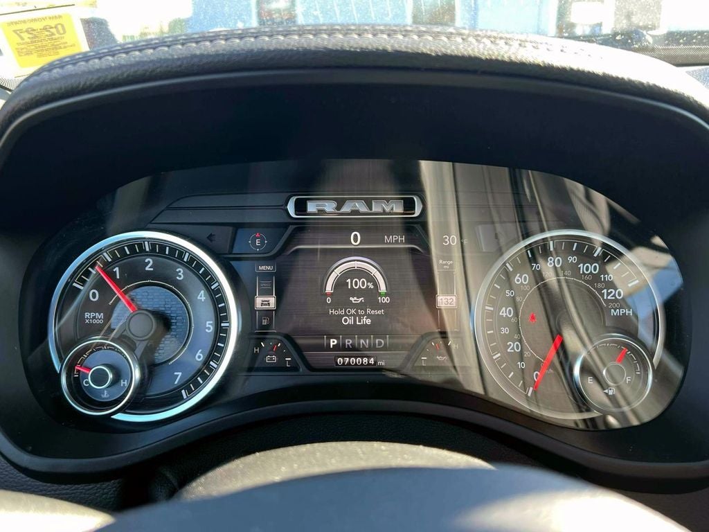 2019 RAM 1500 Laramie Crew Cab 4x4 5'7' Box