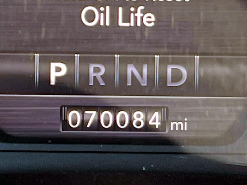 2019 RAM 1500 Laramie Crew Cab 4x4 5'7' Box