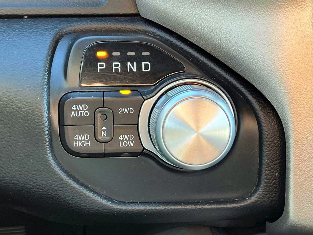 2019 RAM 1500 Laramie Crew Cab 4x4 5'7' Box