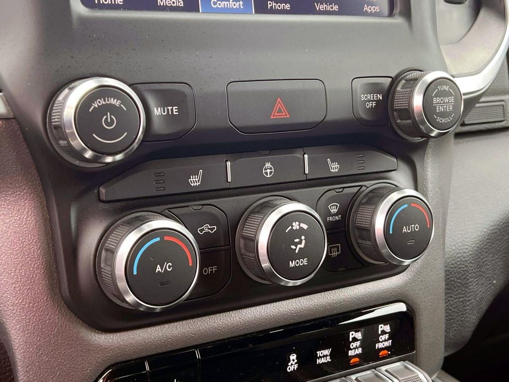 2023 RAM 1500 Big Horn Crew Cab 4x4 6'4' Box