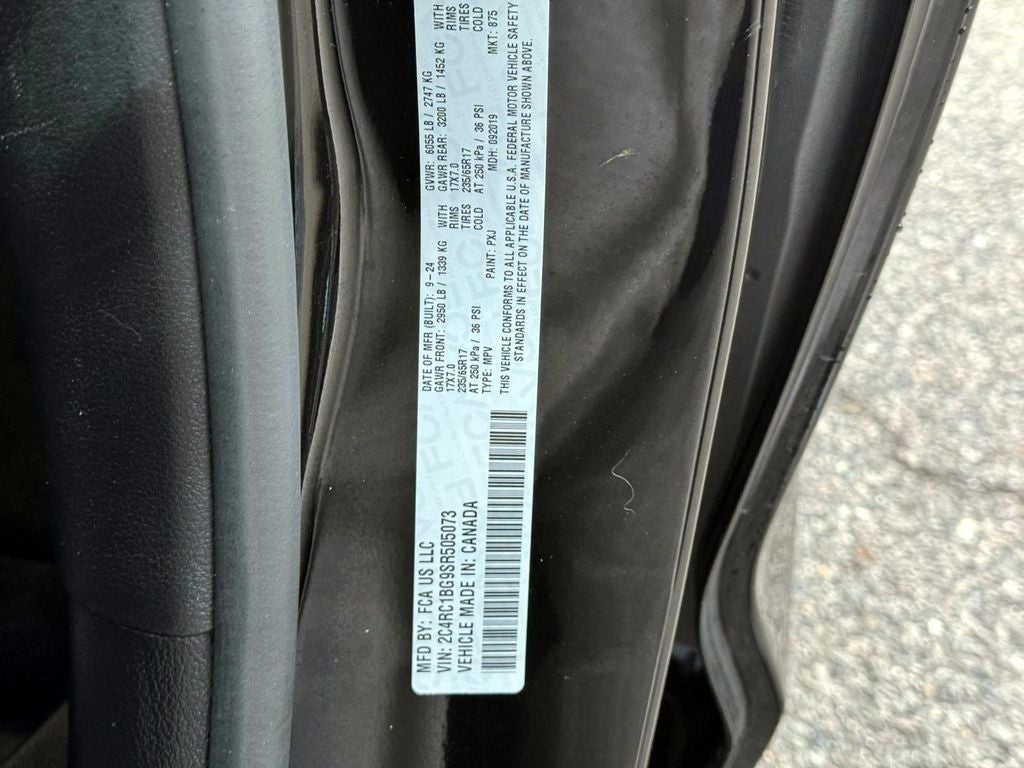 2025 Chrysler Pacifica Select