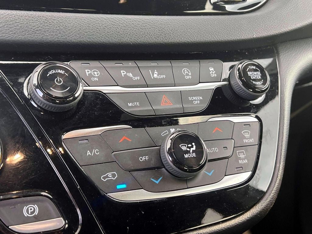 2020 Chrysler Pacifica Touring L