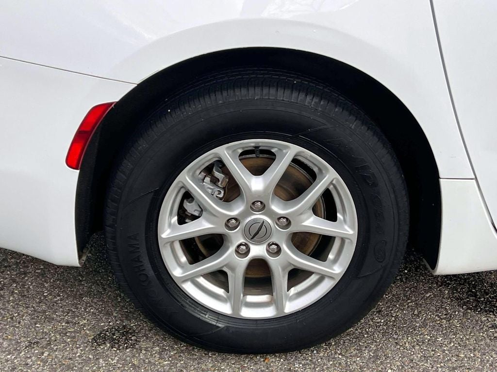 2021 Chrysler Voyager LXI