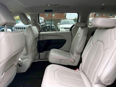 2021 Chrysler Voyager LXI