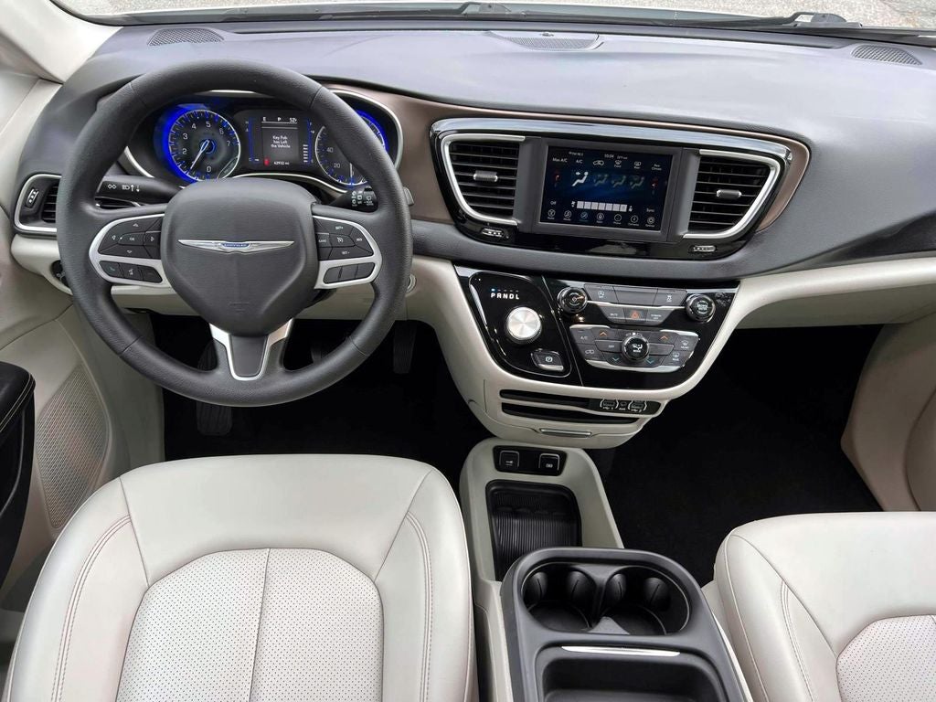 2021 Chrysler Voyager LXI