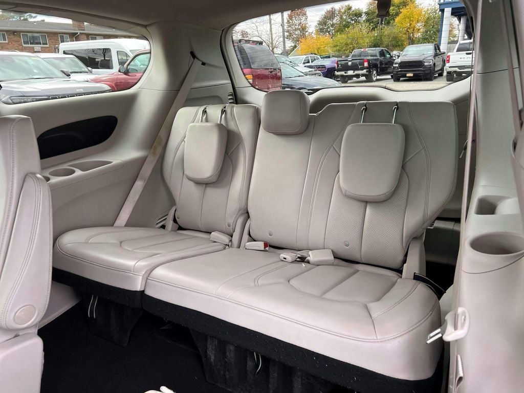 2021 Chrysler Voyager LXI