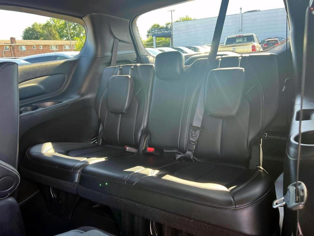 2024 Chrysler Pacifica Hybrid S Appearance Pkg