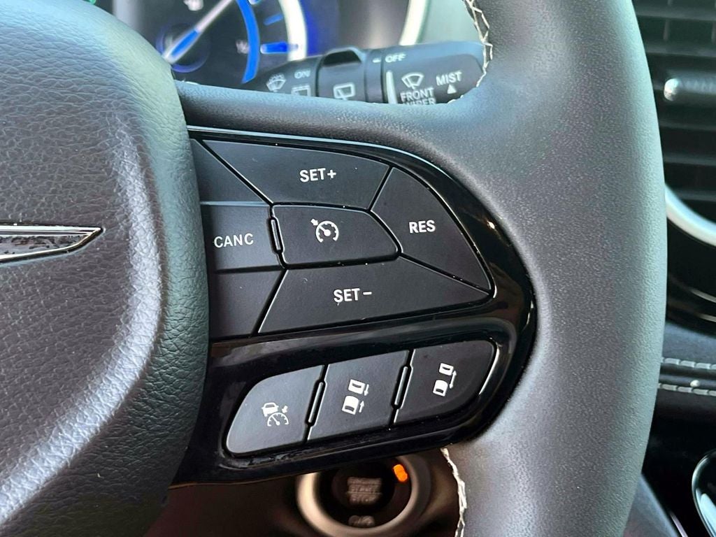 2024 Chrysler Pacifica Hybrid S Appearance Pkg