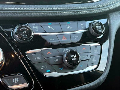 2024 Chrysler Pacifica Hybrid S Appearance Pkg
