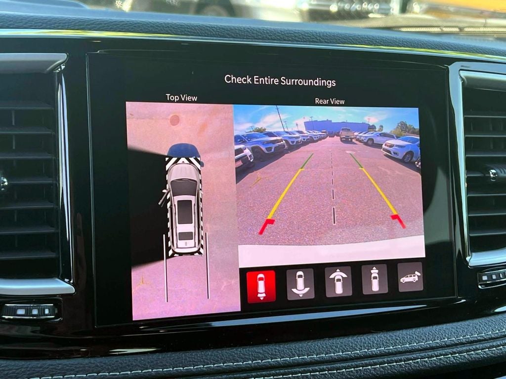 2024 Chrysler Pacifica Hybrid S Appearance Pkg