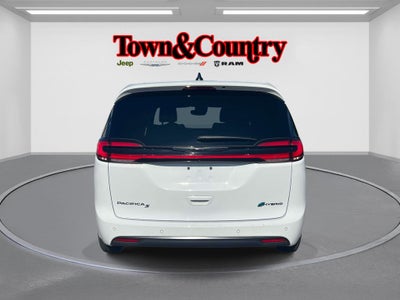 2024 Chrysler Pacifica Hybrid S Appearance Pkg