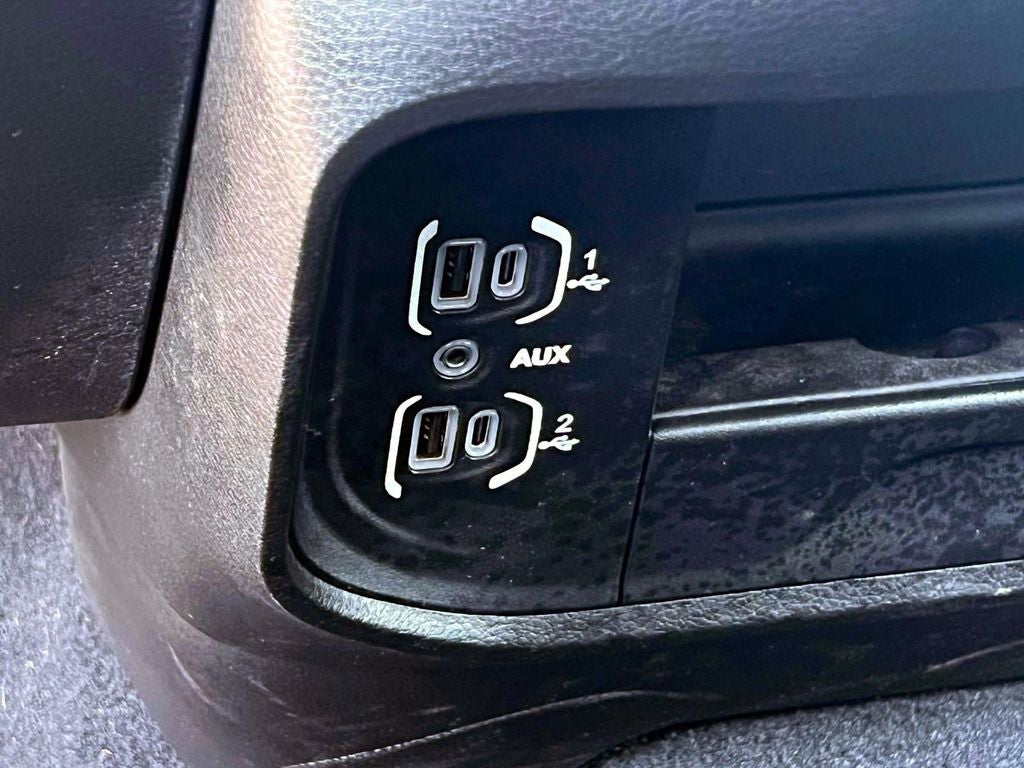 2023 RAM 2500 Tradesman Crew Cab 4x4 8' Box