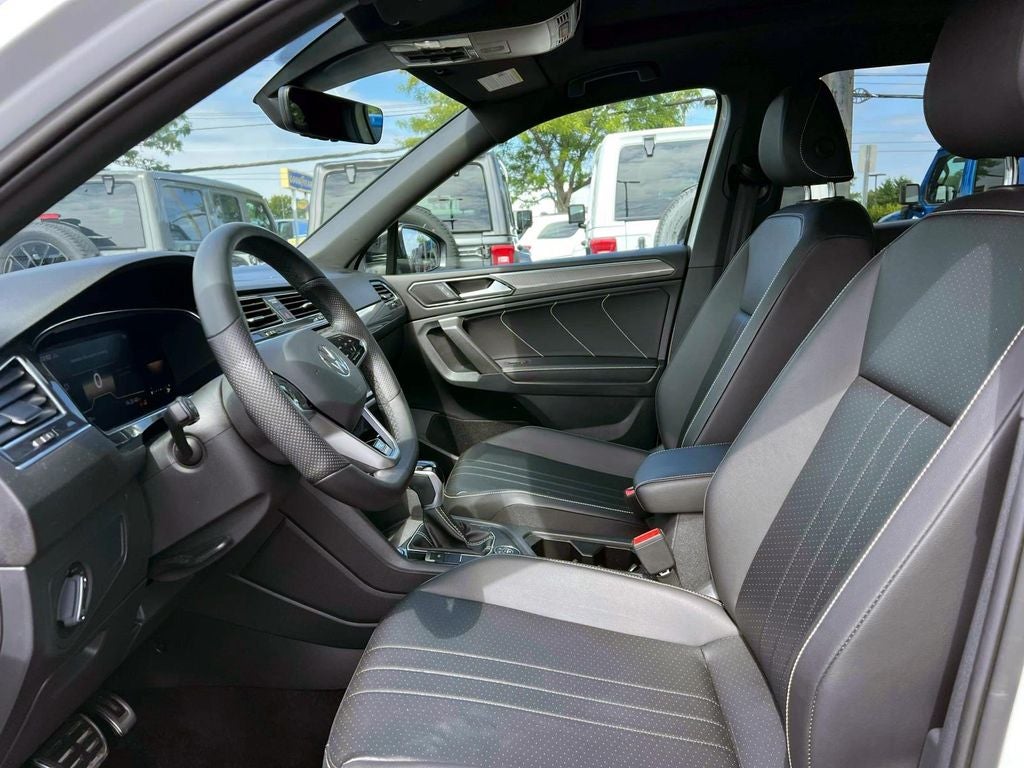 2022 Volkswagen Tiguan 2.0T SE R-Line Black
