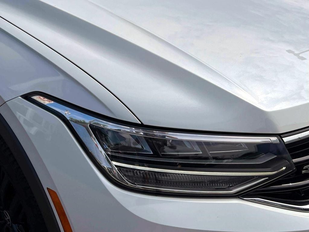 2022 Volkswagen Tiguan 2.0T SE R-Line Black