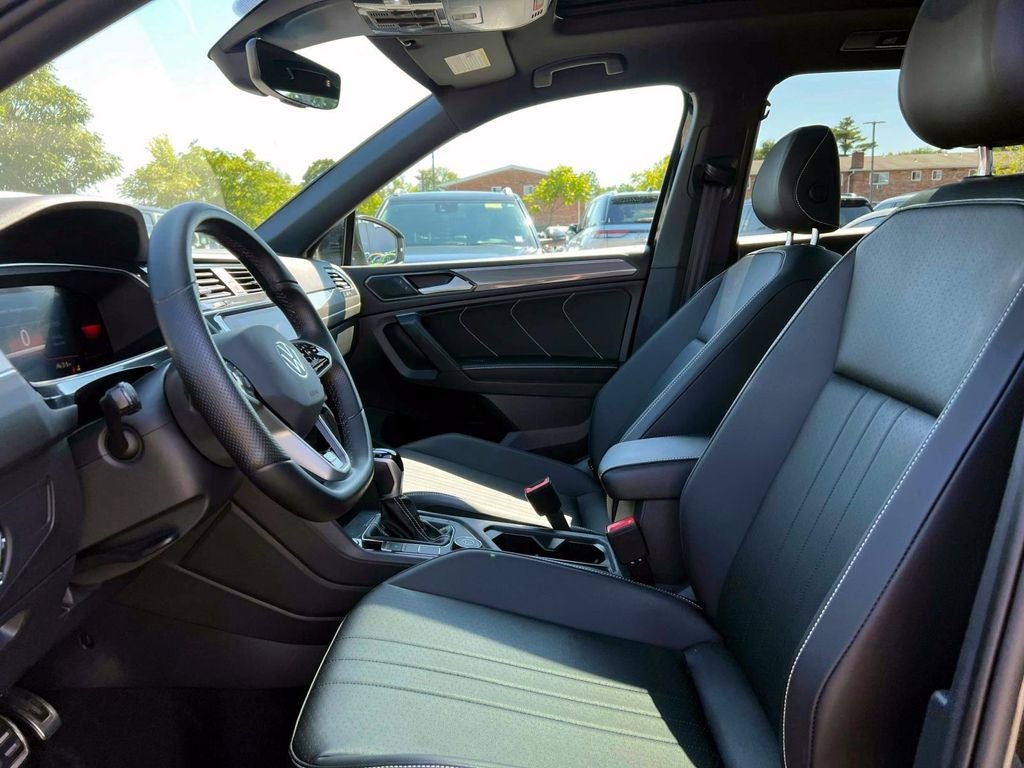 2022 Volkswagen Tiguan 2.0T SE R-Line Black
