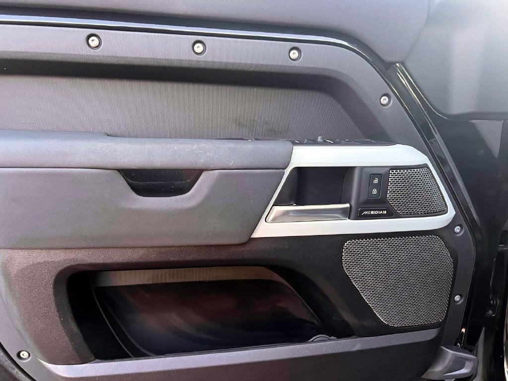 2023 Land Rover Defender 110 S