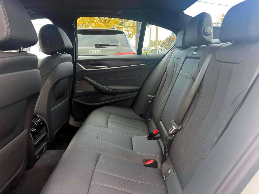 2023 BMW 530 i xDrive
