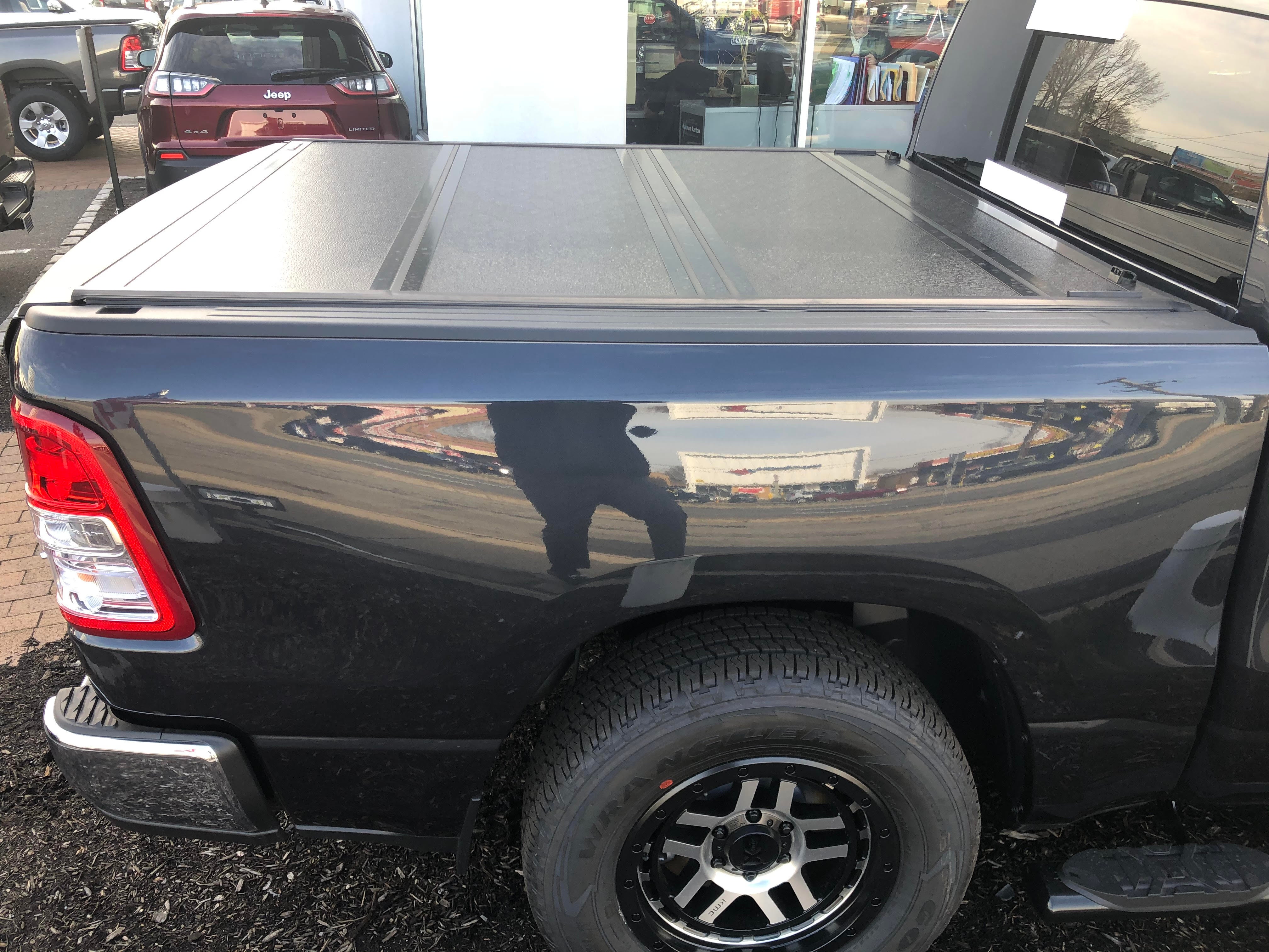 Town & Country Jeep Chrysler Dodge Ram in Levittown NY